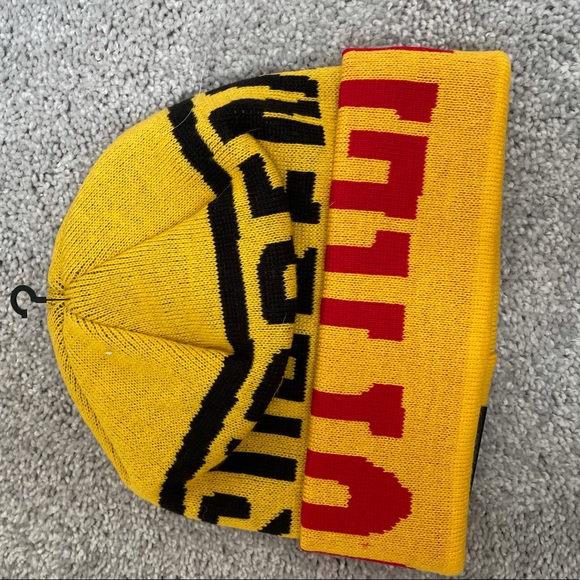 New Supreme Beanie - Picture 3 of 3